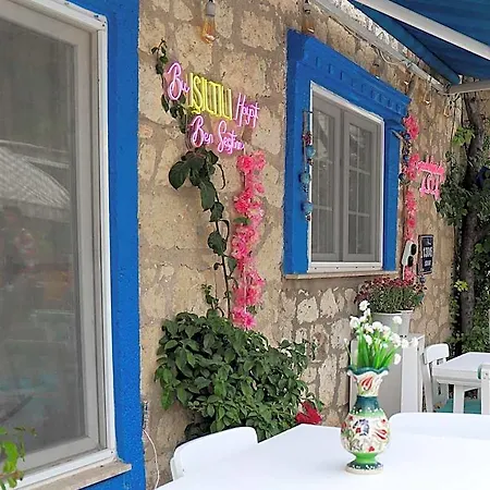 Hotel Usta X Cirak Butik
